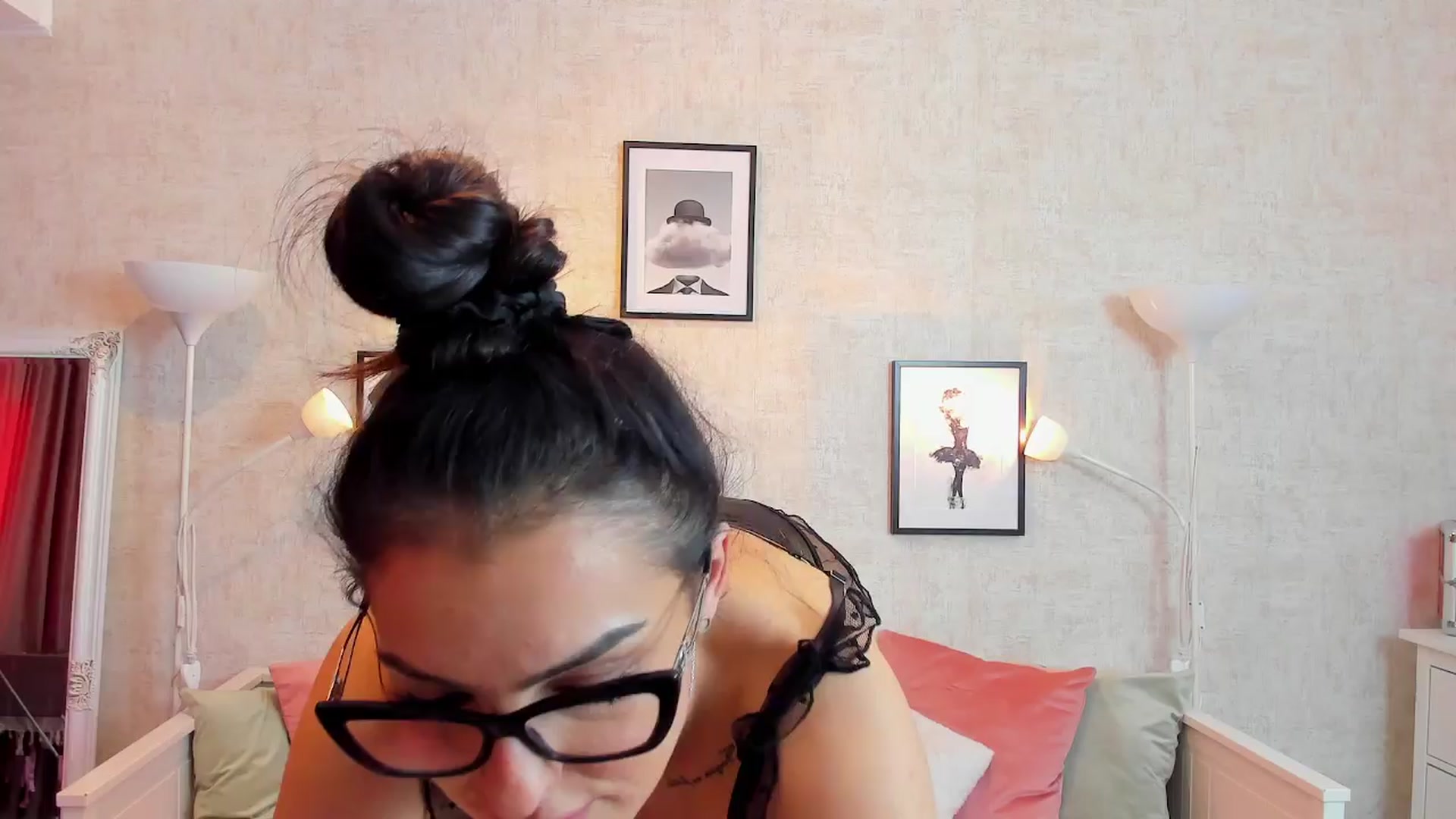 Gallery image thumbnail from LindsayDee's myfreecams stream on, 04/04/2024, 15:28 image 7 of 20