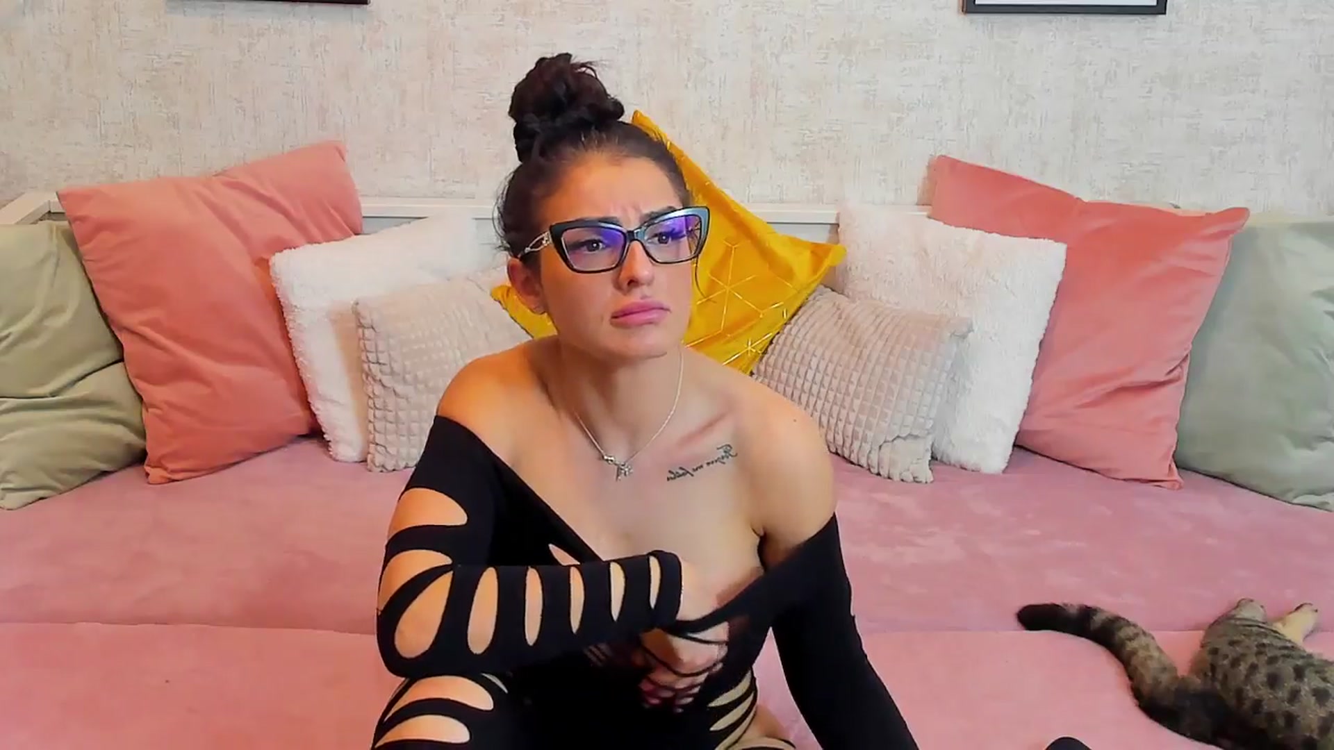 Gallery image thumbnail from LindsayDee's myfreecams stream on, 04/04/2024, 18:41 image 10 of 20