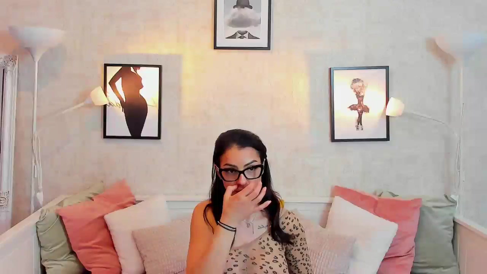 Gallery image thumbnail from LindsayDee's myfreecams stream on, 04/13/2024, 15:25 image 3 of 20