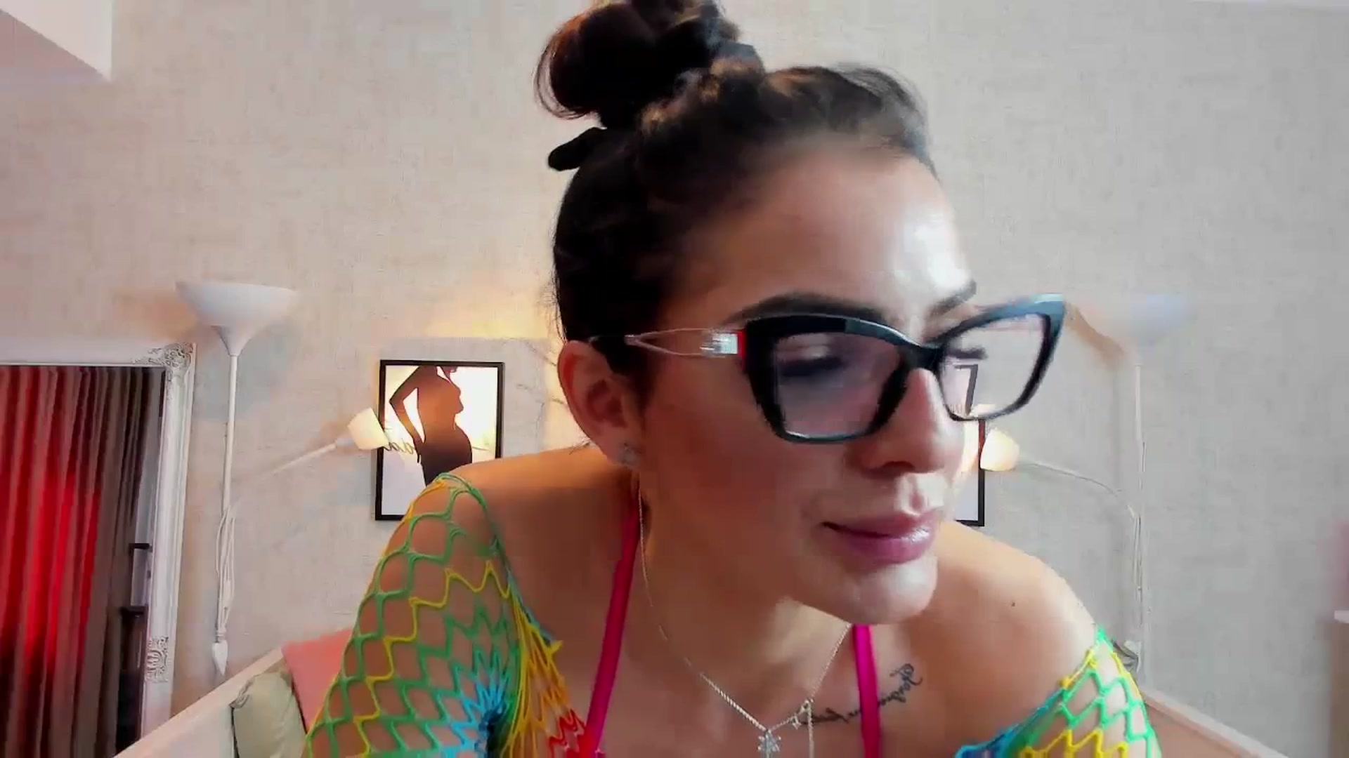 Gallery image thumbnail from LindsayDee's myfreecams stream on, 04/15/2024, 13:23 image 7 of 20