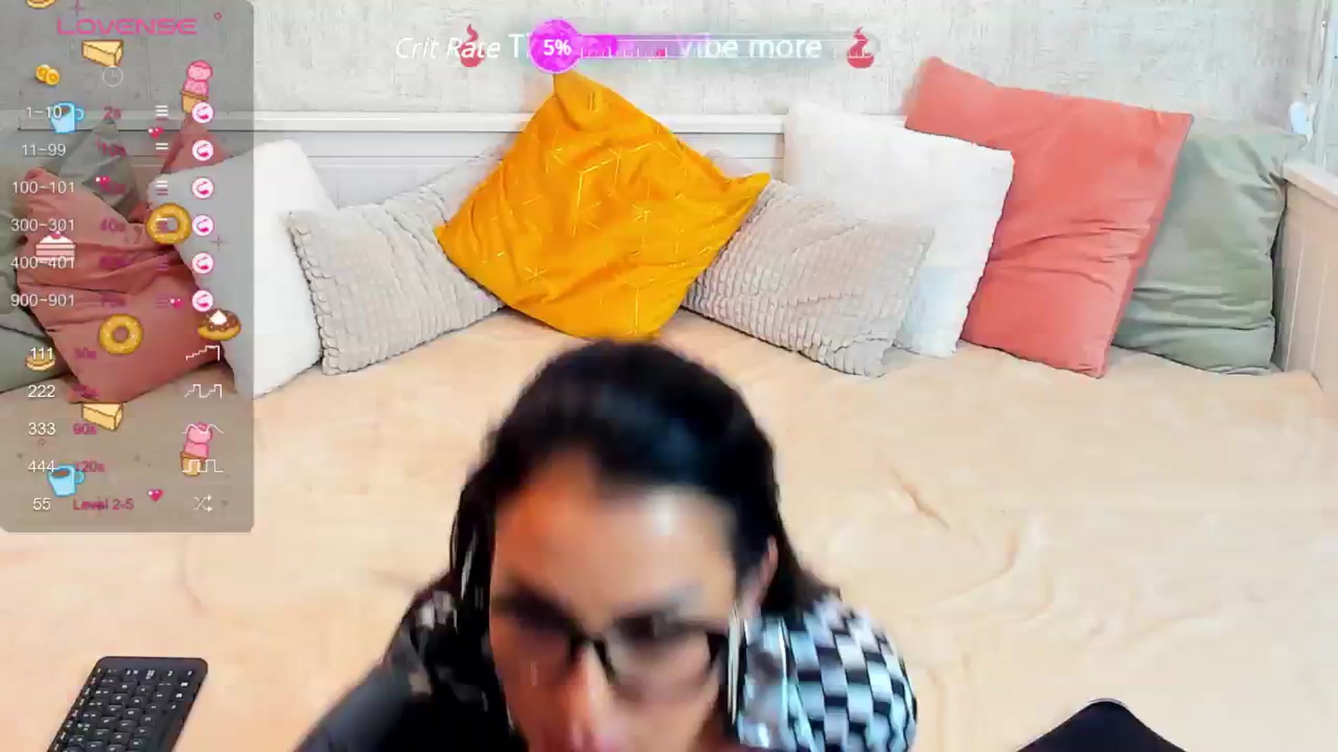 Gallery image thumbnail from LindsayDee's myfreecams stream on, 05/06/2024, 15:00 image 6 of 20