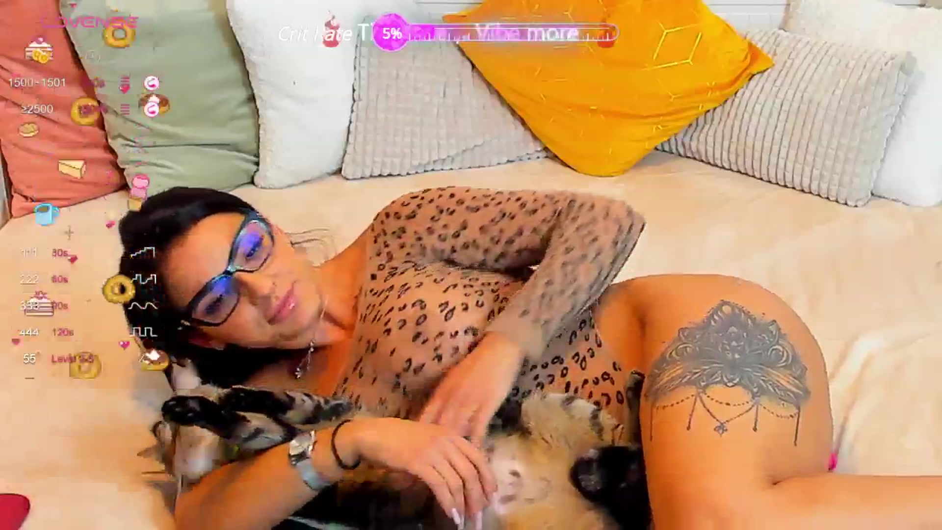 Gallery image thumbnail from LindsayDee's myfreecams stream on, 05/29/2024, 18:15 image 20 of 20