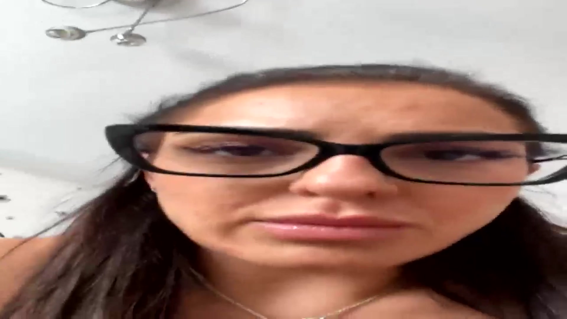 Gallery image thumbnail from LindsayDee's myfreecams stream on, 06/10/2024, 15:26 image 14 of 20