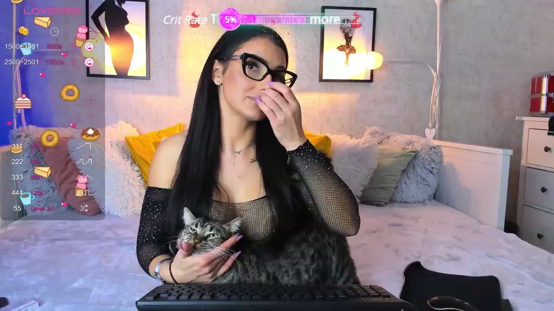 Gallery image thumbnail from LindsayDee's myfreecams stream on, 12/12/2024, 17:02 image 6 of 20