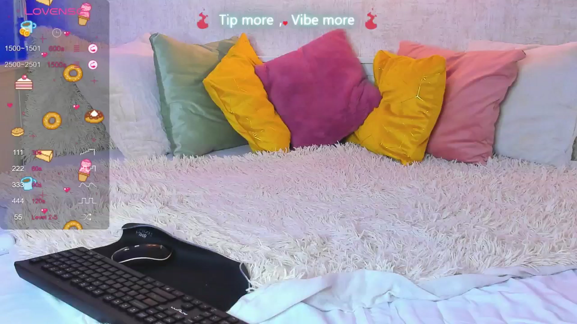 Gallery image thumbnail from LindsayDee's myfreecams stream on, 02/08/2025, 20:24 image 15 of 20