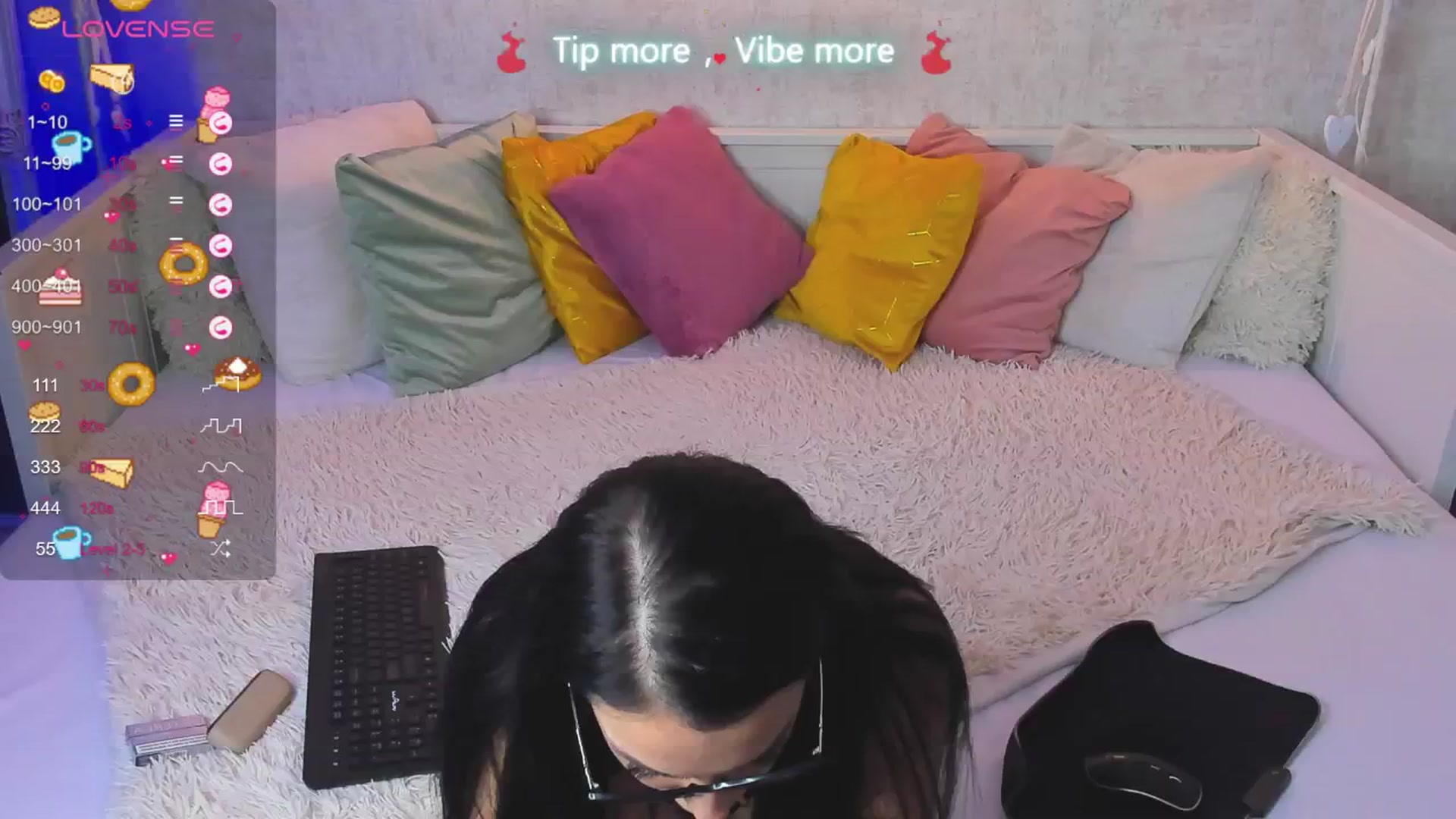 Gallery image thumbnail from LindsayDee's myfreecams stream on, 02/09/2025, 18:17 image 16 of 20