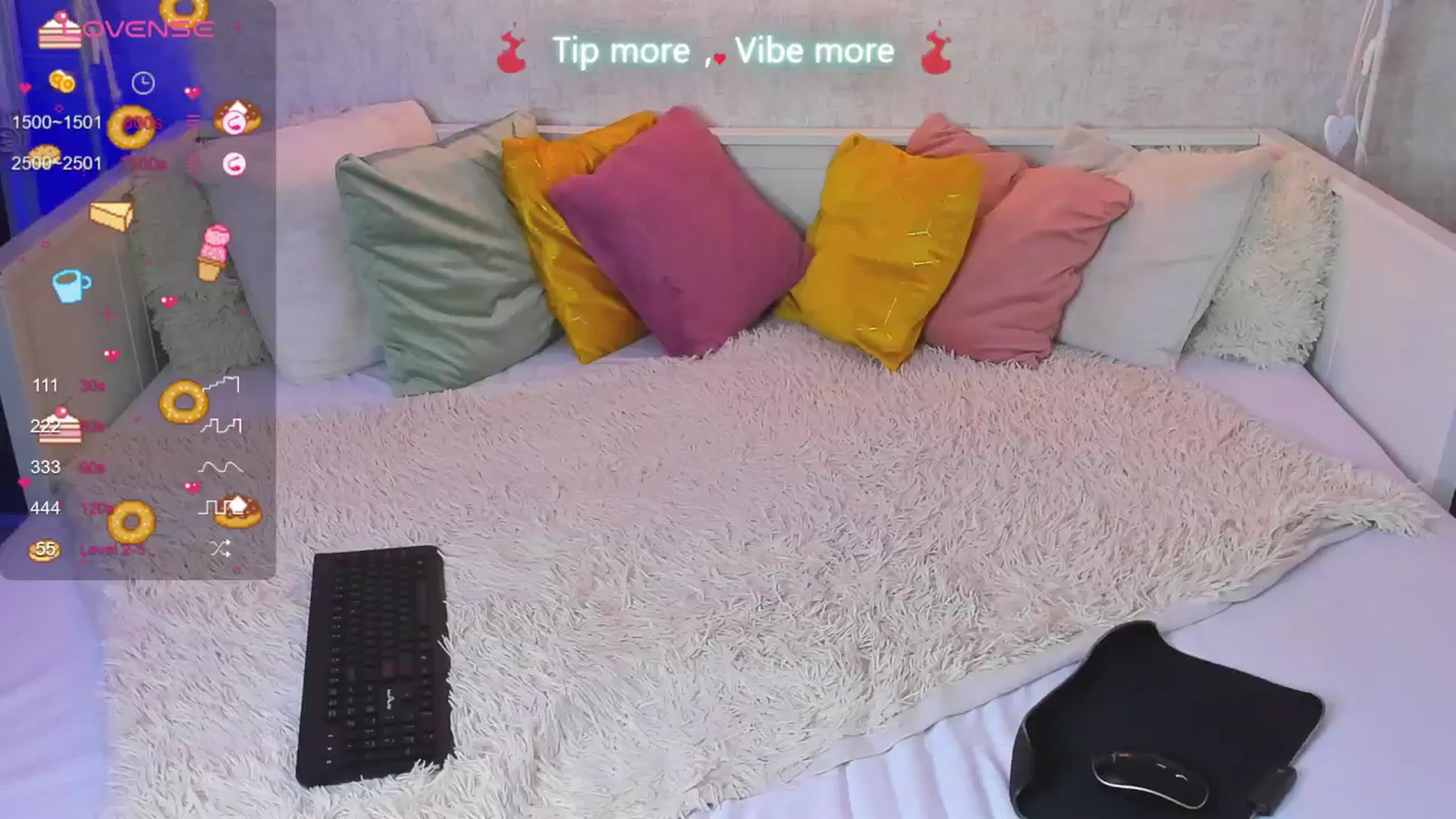 Gallery image thumbnail from LindsayDee's myfreecams stream on, 02/09/2025, 18:17 image 17 of 20