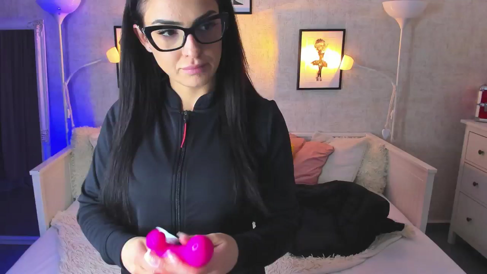 Gallery image thumbnail from LindsayDee's myfreecams stream on, 02/09/2025, 19:34 image 12 of 20