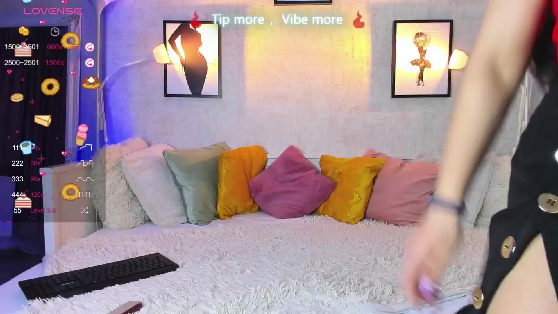 Gallery image thumbnail from LindsayDee's myfreecams stream on, 02/21/2025, 20:02 image 17 of 20