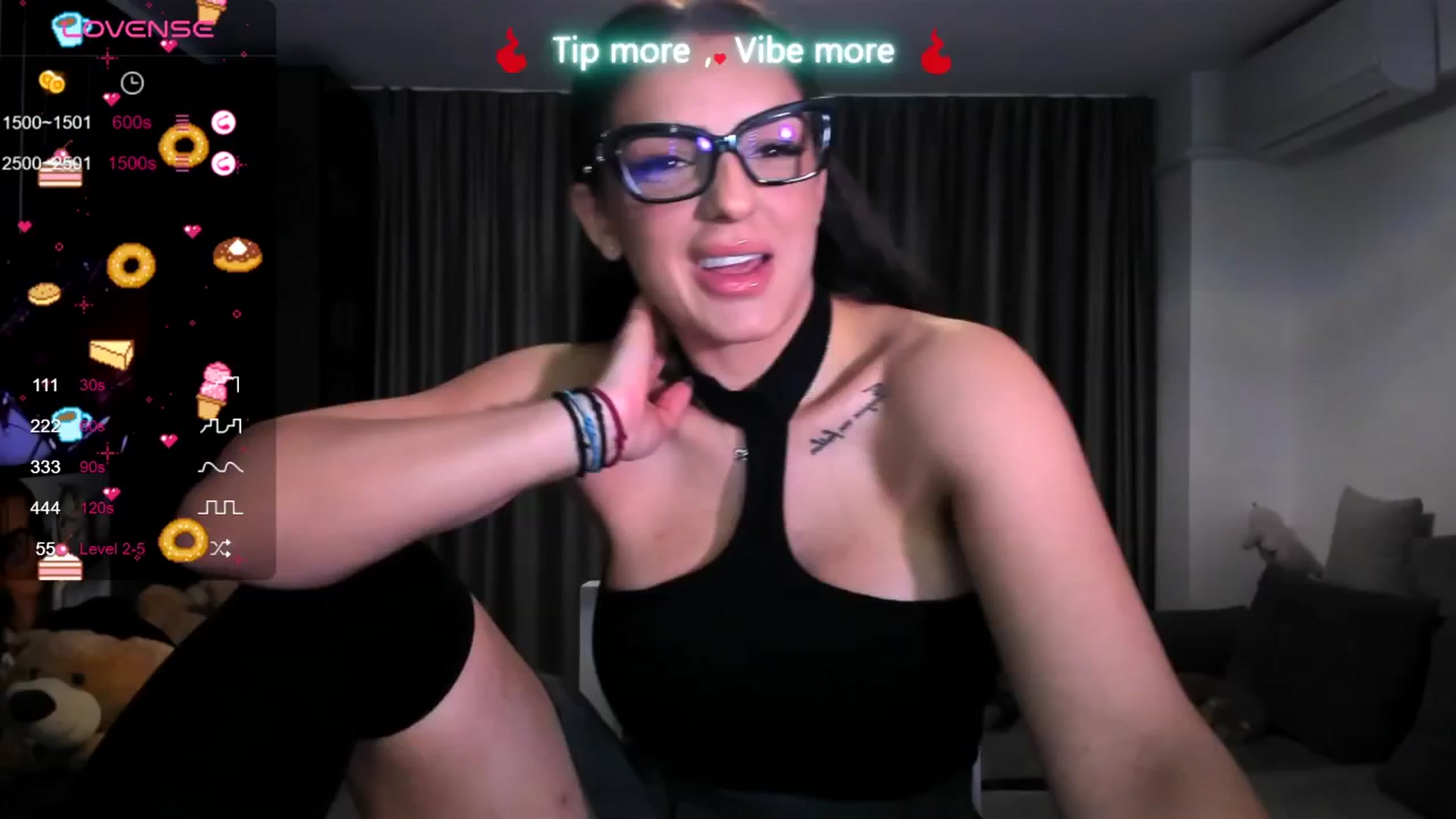 Gallery image thumbnail from LindsayDee's myfreecams stream on, 03/06/2025, 19:35 image 3 of 20