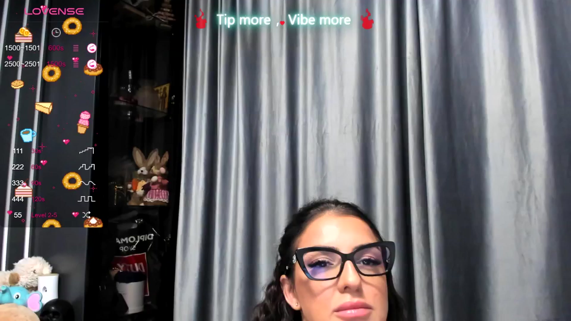 Gallery image thumbnail from LindsayDee's myfreecams stream on, 03/31/2025, 18:43 image 6 of 20