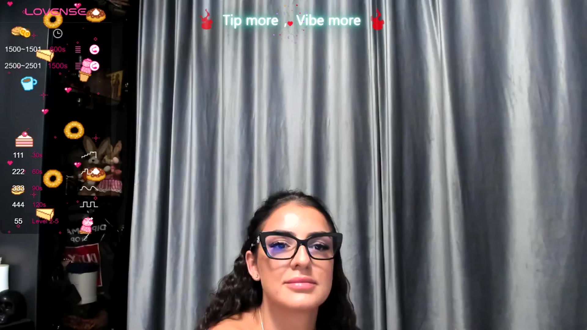 Gallery image thumbnail from LindsayDee's myfreecams stream on, 03/31/2025, 18:43 image 13 of 20