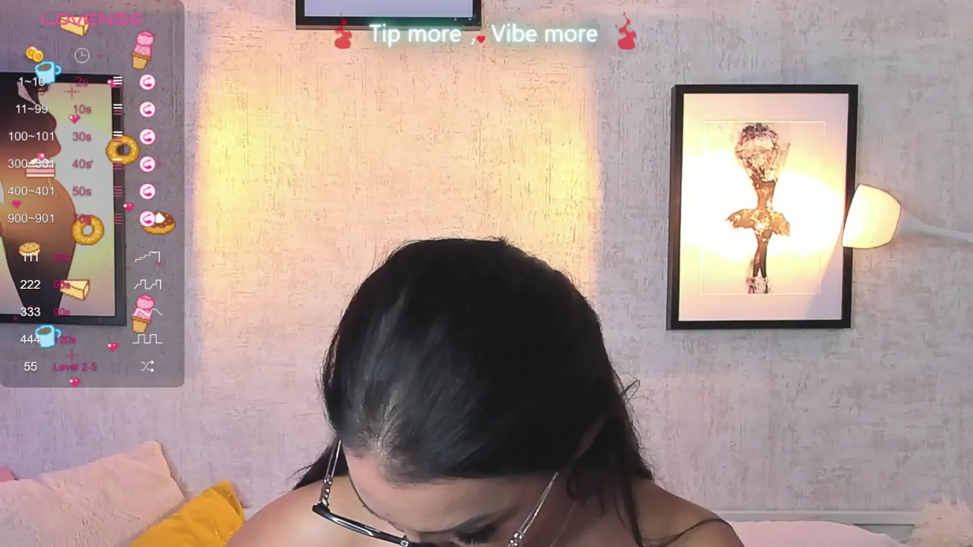 Gallery image thumbnail from LindsayDee's myfreecams stream on, 04/06/2025, 08:21 image 3 of 20