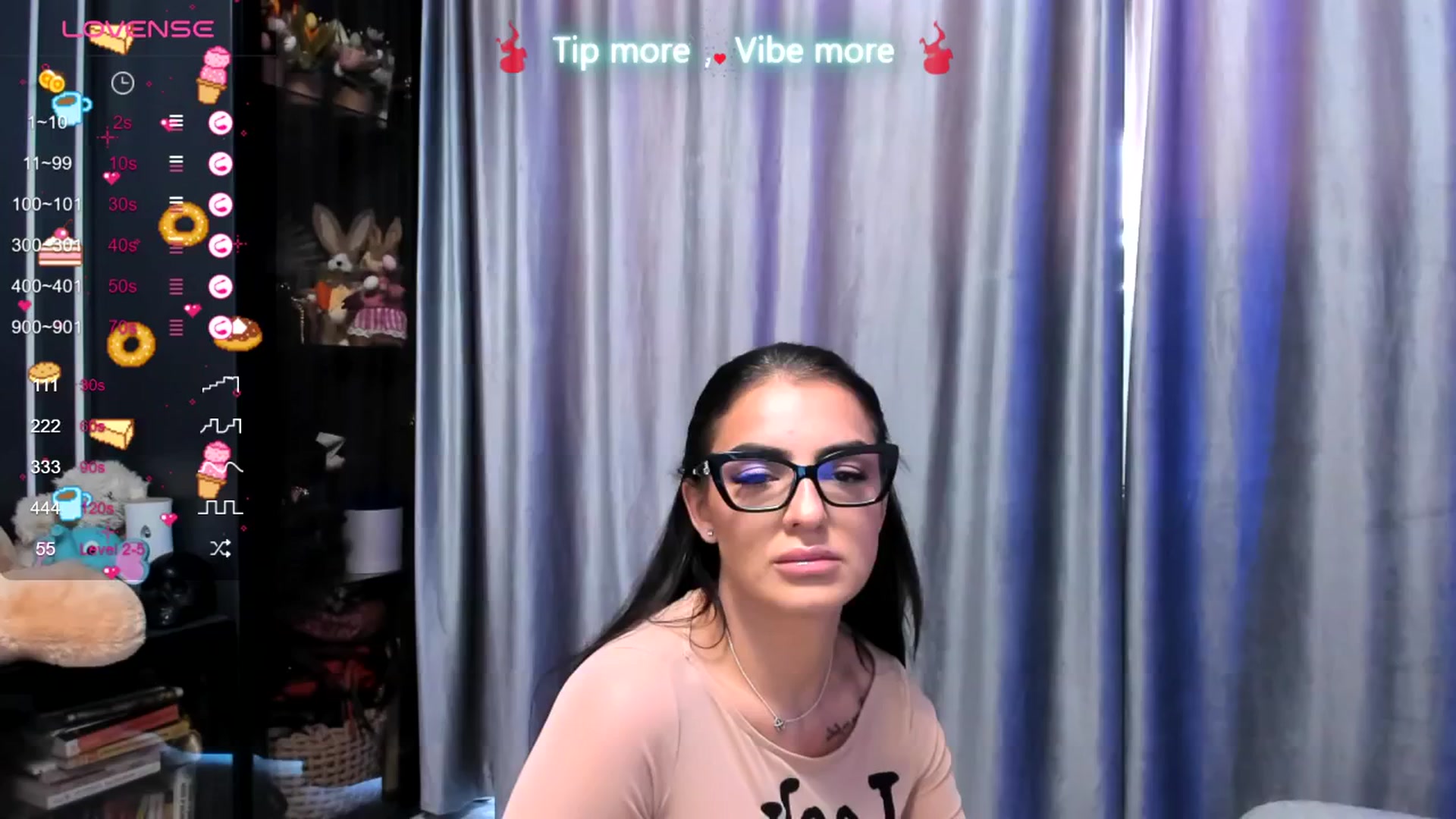 Gallery image thumbnail from LindsayDee's myfreecams stream on, 04/08/2025, 08:32 image 4 of 20