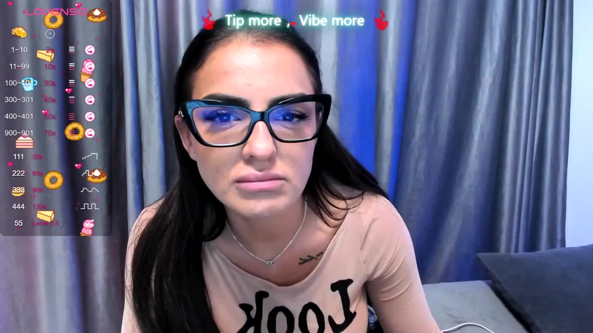 Gallery image thumbnail from LindsayDee's myfreecams stream on, 04/08/2025, 12:33 image 19 of 20