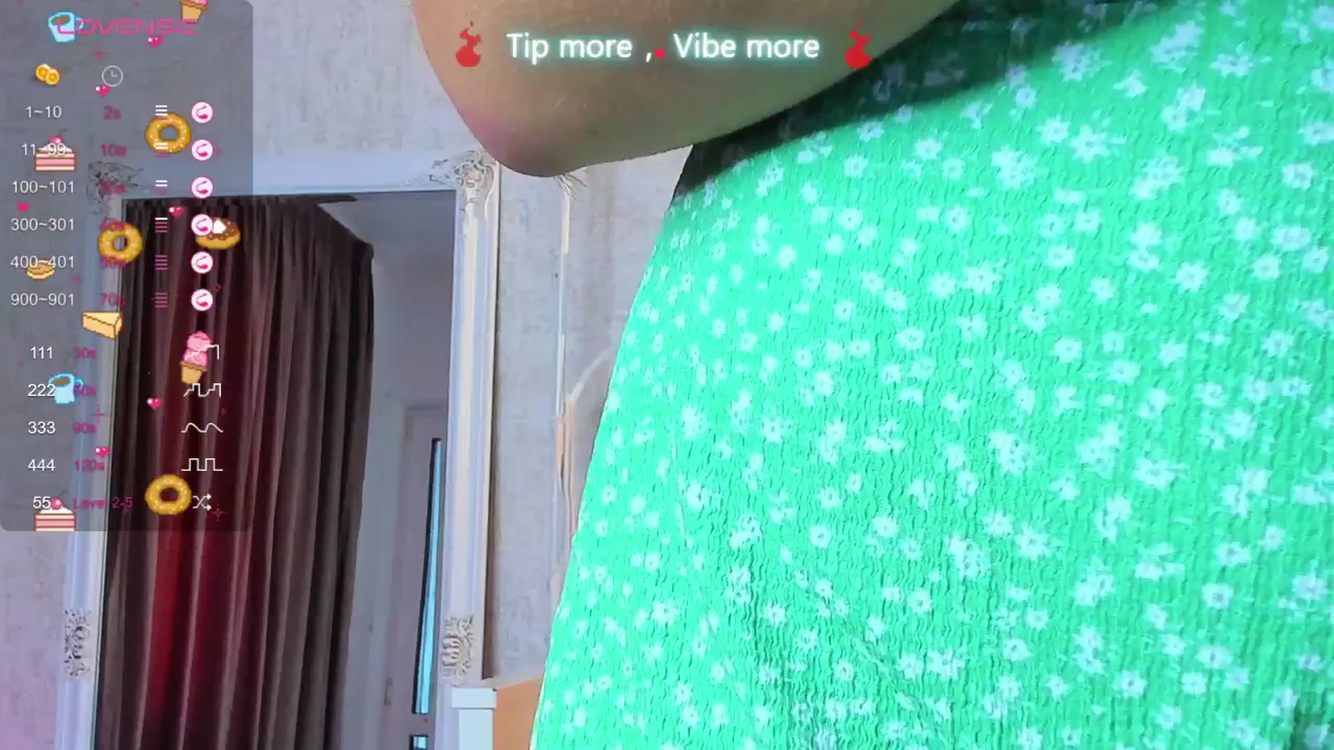 Gallery image thumbnail from LindsayDee's myfreecams stream on, 04/11/2025, 07:02 image 13 of 20