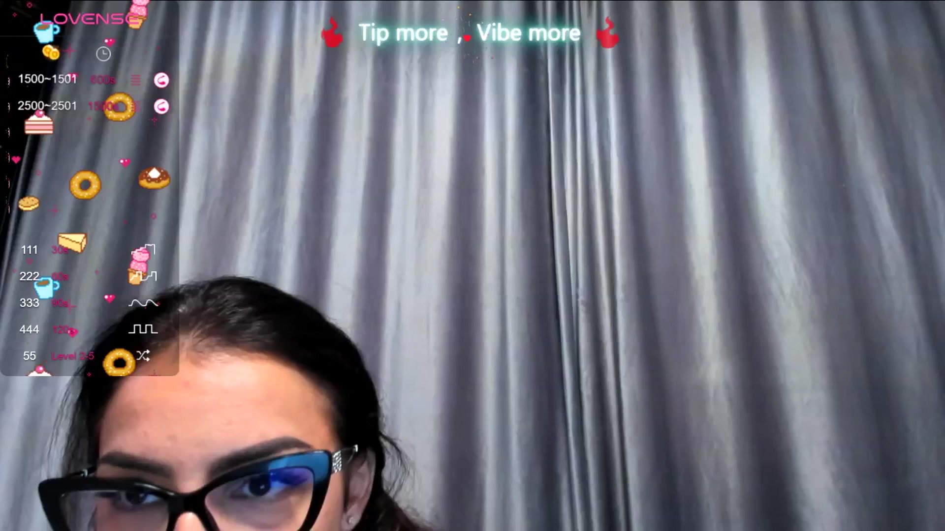 Gallery image thumbnail from LindsayDee's myfreecams stream on, 05/05/2025, 18:37 image 2 of 20