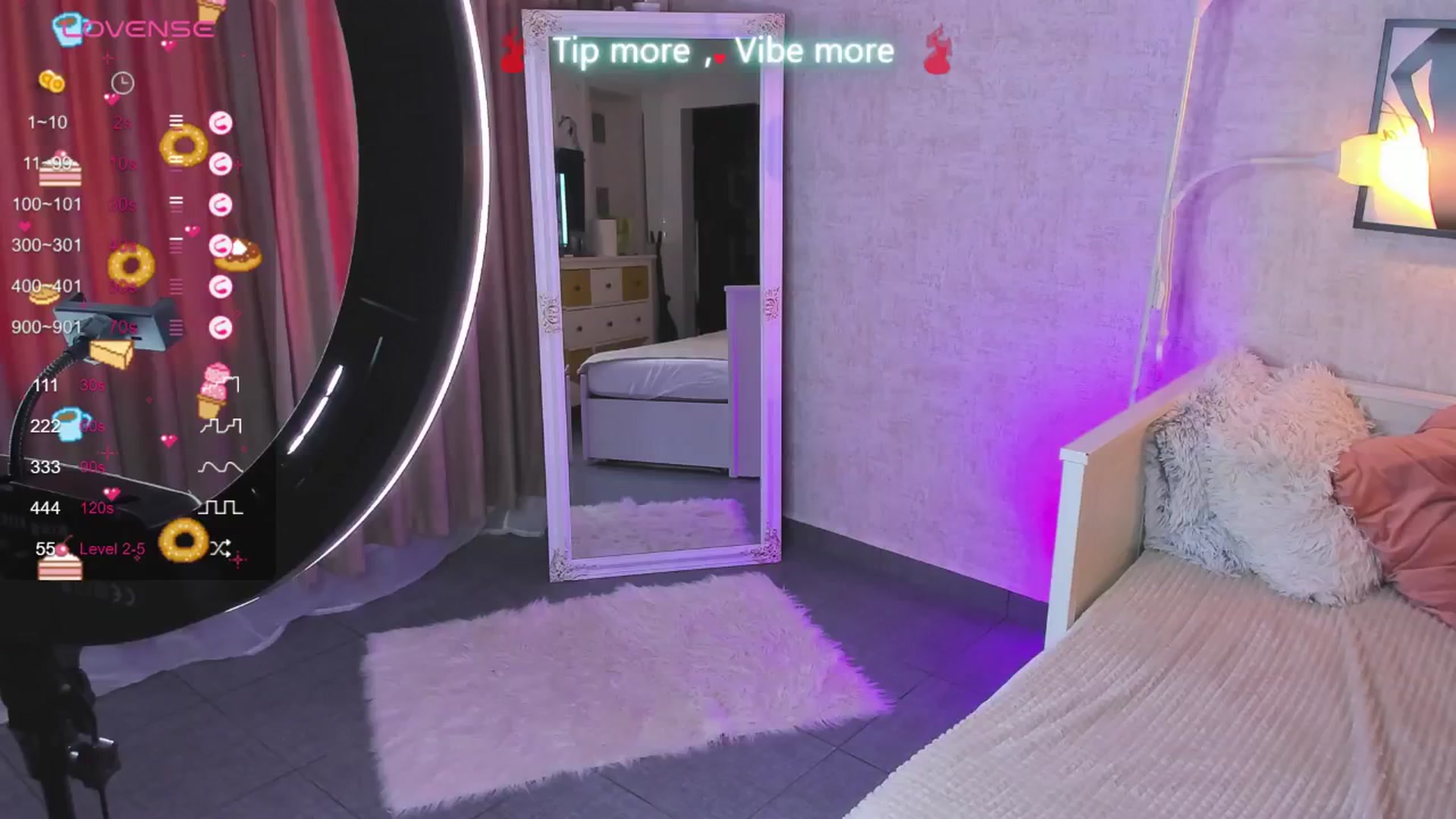 Gallery image thumbnail from LindsayDee's myfreecams stream on, 05/08/2025, 12:46 image 2 of 20