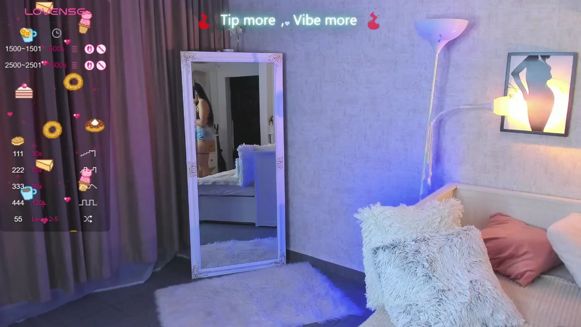 Gallery image thumbnail from LindsayDee's myfreecams stream on, 05/26/2025, 07:56 image 3 of 20