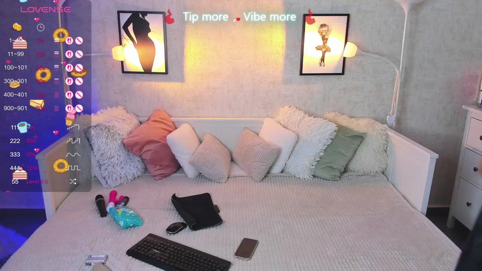 Gallery image thumbnail from LindsayDee's myfreecams stream on, 05/26/2025, 13:14 image 2 of 20