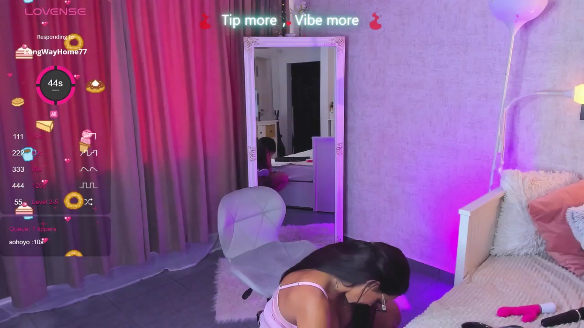 Gallery image thumbnail from LindsayDee's myfreecams stream on, 06/13/2025, 09:27 image 8 of 20