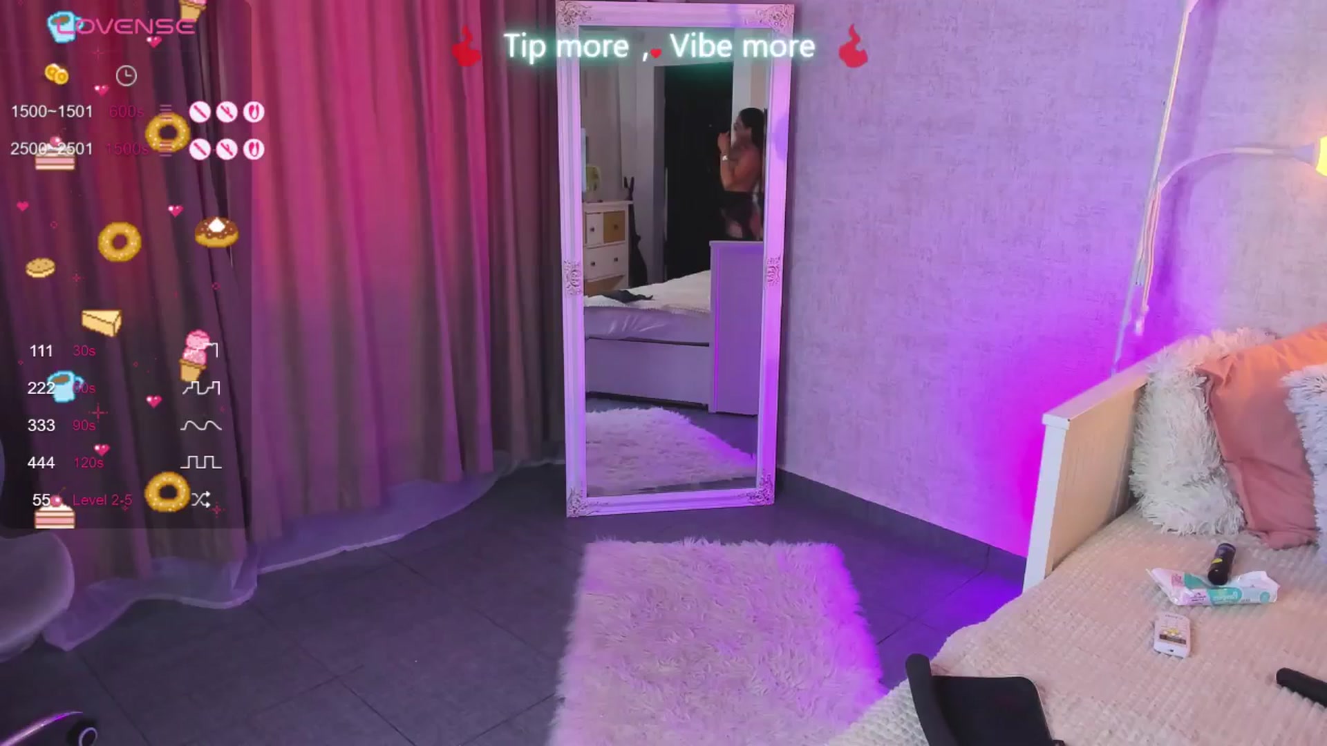 Gallery image thumbnail from LindsayDee's myfreecams stream on, 06/27/2025, 08:46 image 6 of 20