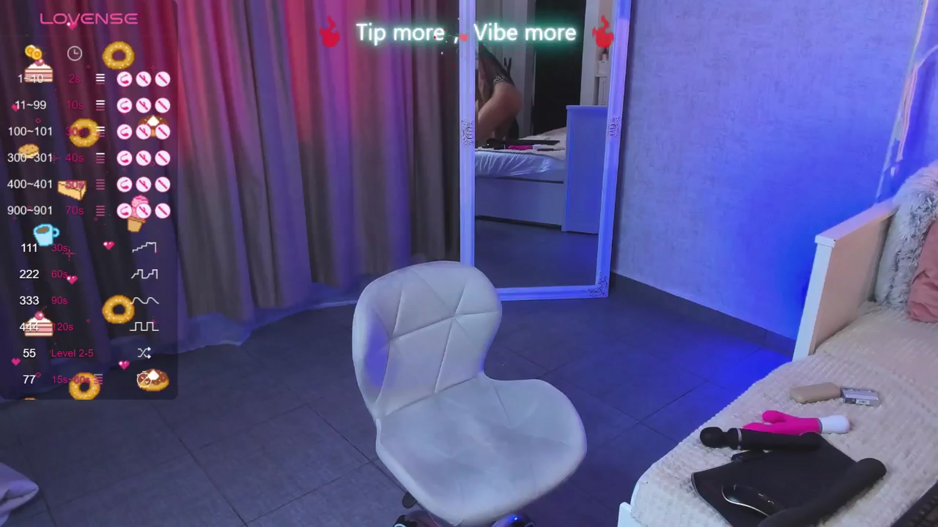 Gallery image thumbnail from LindsayDee's myfreecams stream on, 07/08/2025, 07:06 image 9 of 20