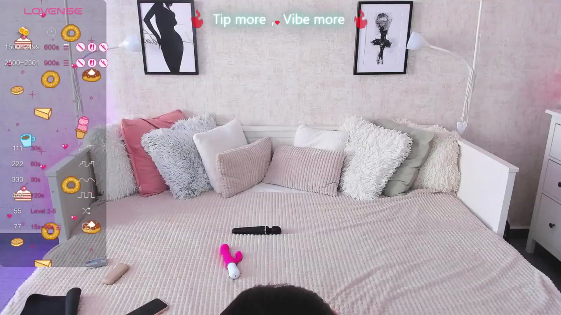 Gallery image thumbnail from LindsayDee's myfreecams stream on, 07/25/2025, 12:29 image 1 of 20