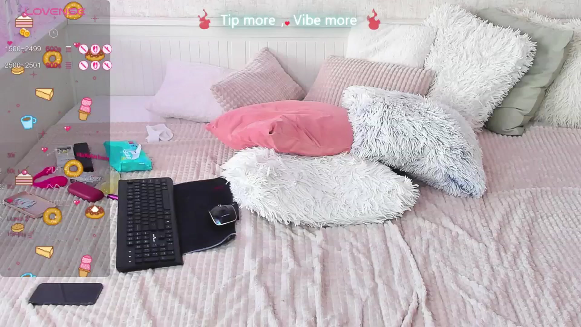 Gallery image thumbnail from LindsayDee's myfreecams stream on, 07/27/2025, 11:11 image 11 of 20