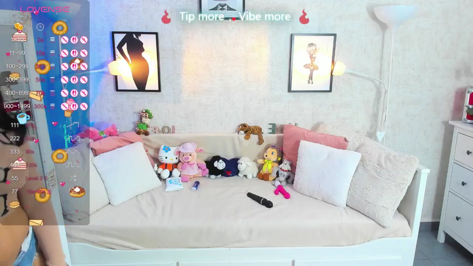 Gallery image thumbnail from LindsayDee's myfreecams stream on, 09/16/2025, 11:09 image 3 of 20