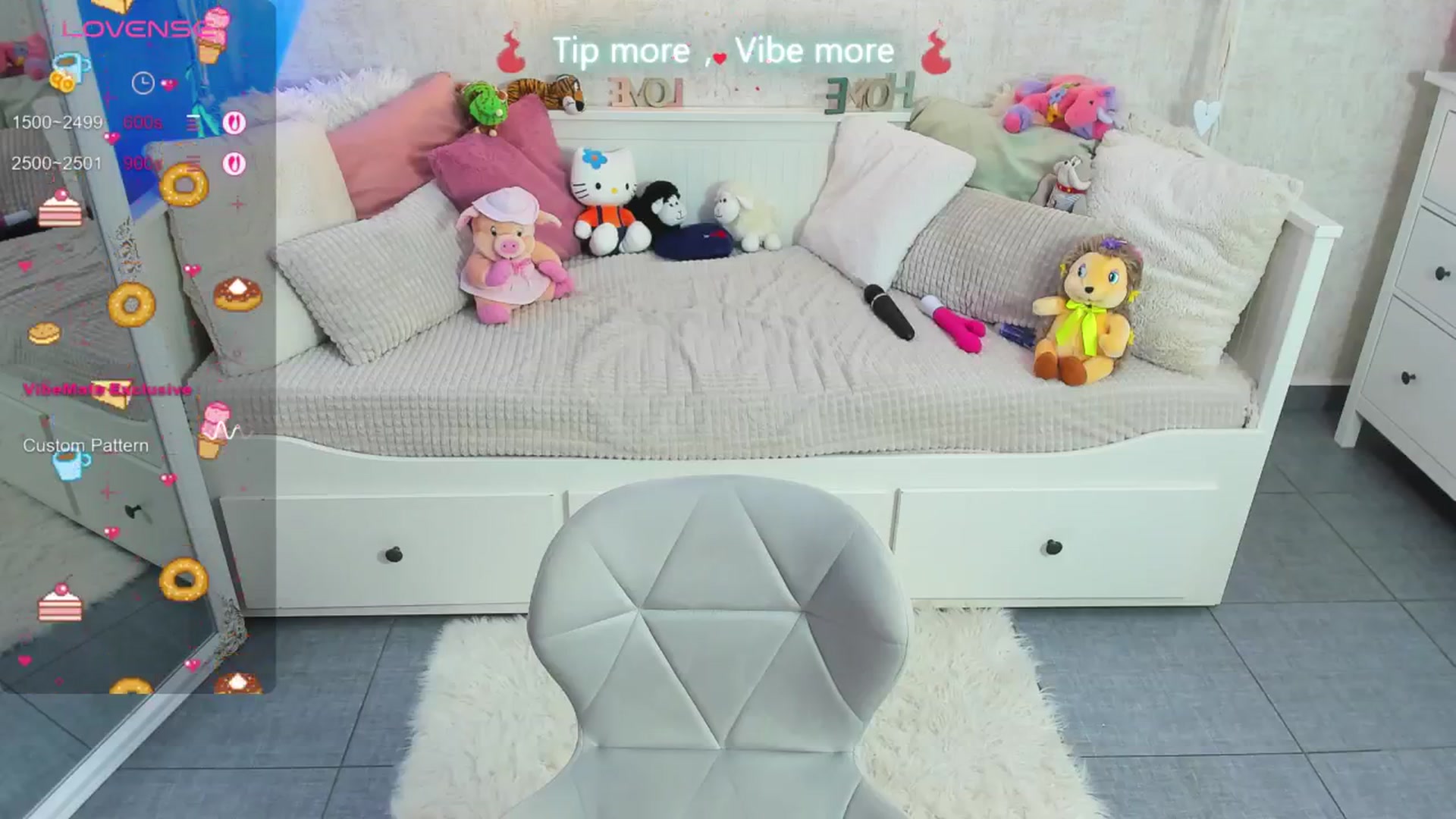 Gallery image thumbnail from LindsayDee's myfreecams stream on, 09/24/2025, 11:53 image 17 of 20