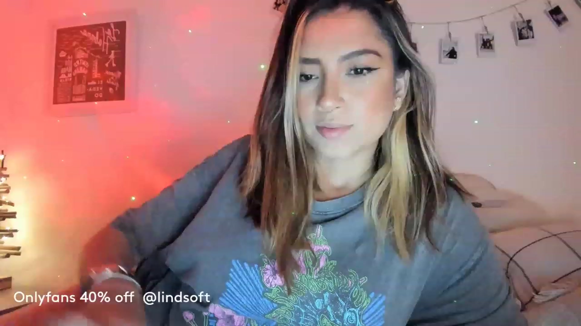 Gallery image thumbnail from Lindsoft's myfreecams stream on, 12/03/2022, 03:25 image 18 of 20