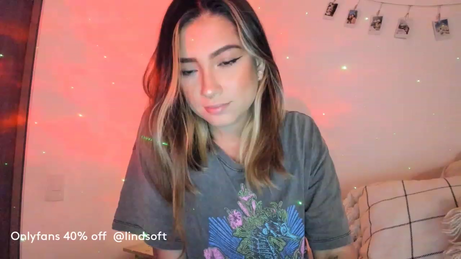 Gallery image thumbnail from Lindsoft's myfreecams stream on, 12/03/2022, 03:25 image 13 of 20