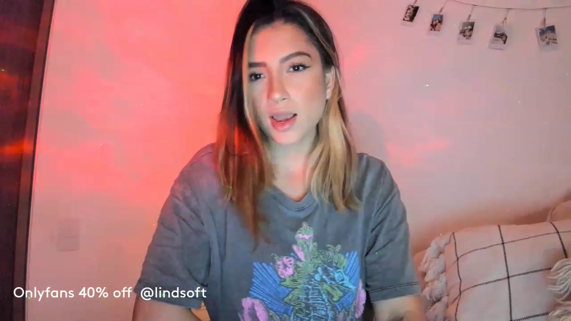 Gallery image thumbnail from Lindsoft's myfreecams stream on, 12/03/2022, 03:25 image 17 of 20