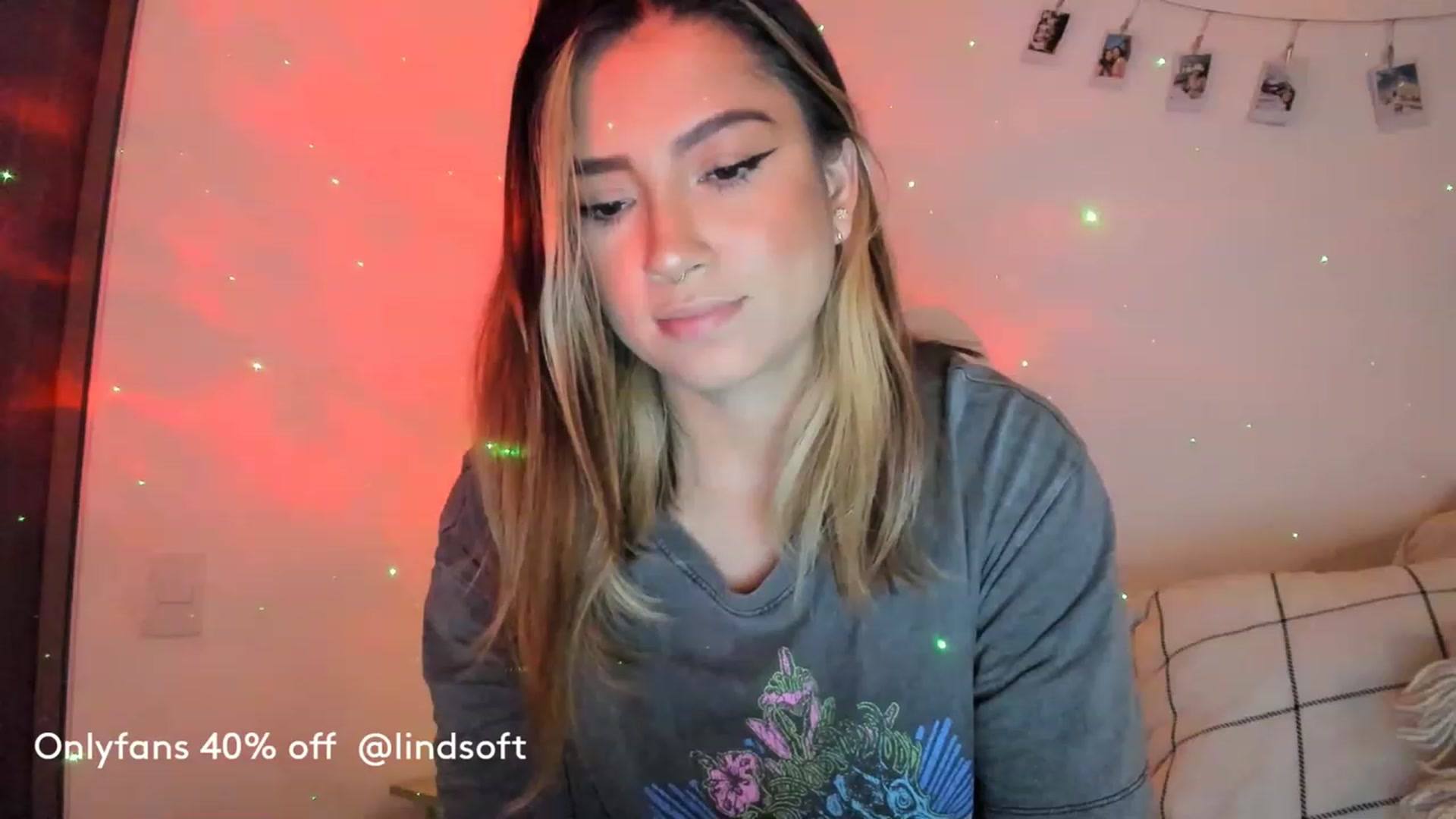 Gallery image thumbnail from Lindsoft's myfreecams stream on, 12/03/2022, 03:25 image 15 of 20