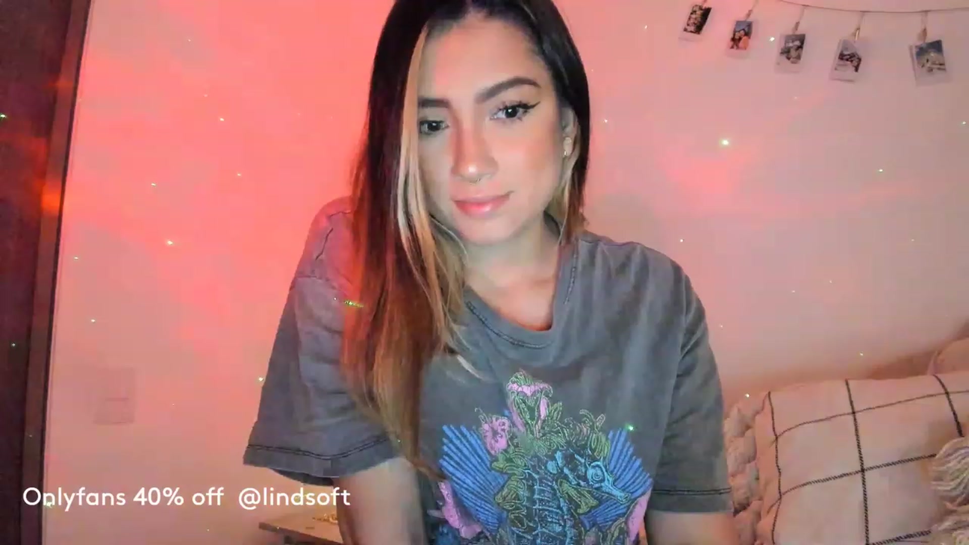 Gallery image thumbnail from Lindsoft's myfreecams stream on, 12/03/2022, 03:25 image 10 of 20