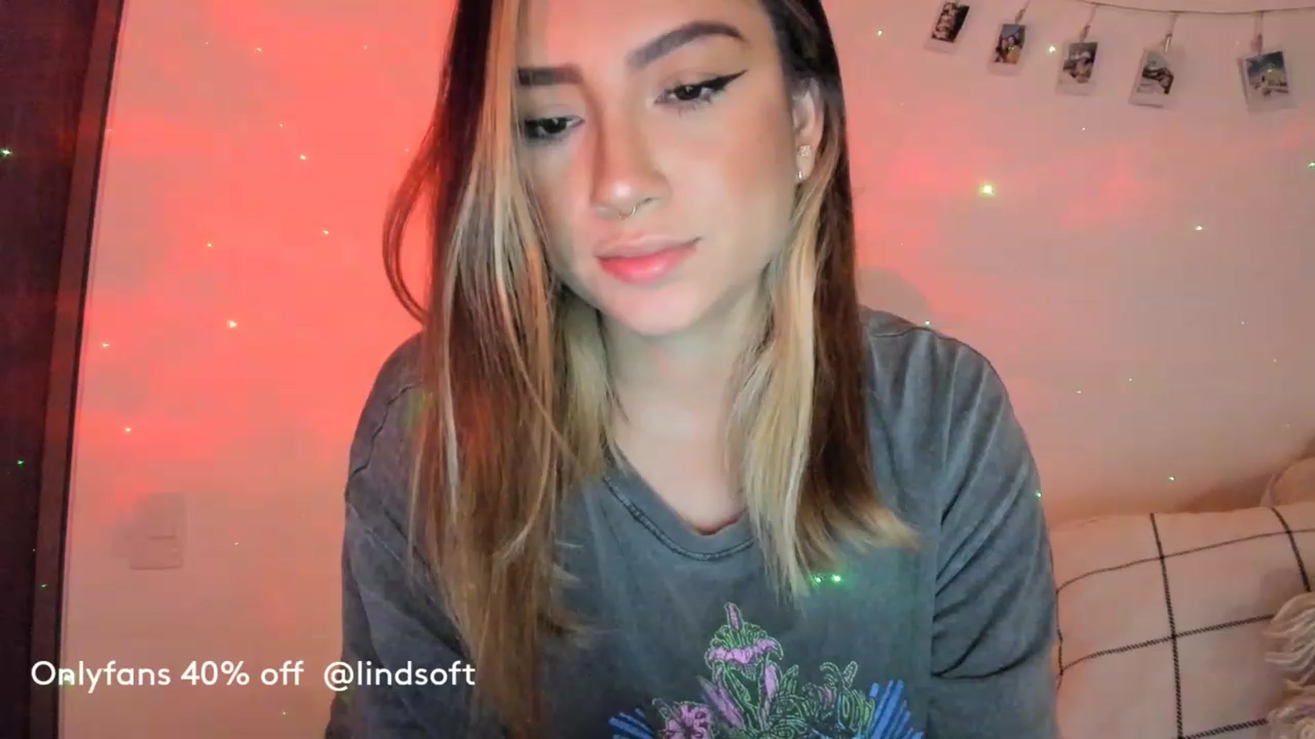 Gallery image thumbnail from Lindsoft's myfreecams stream on, 12/03/2022, 03:25 image 8 of 20