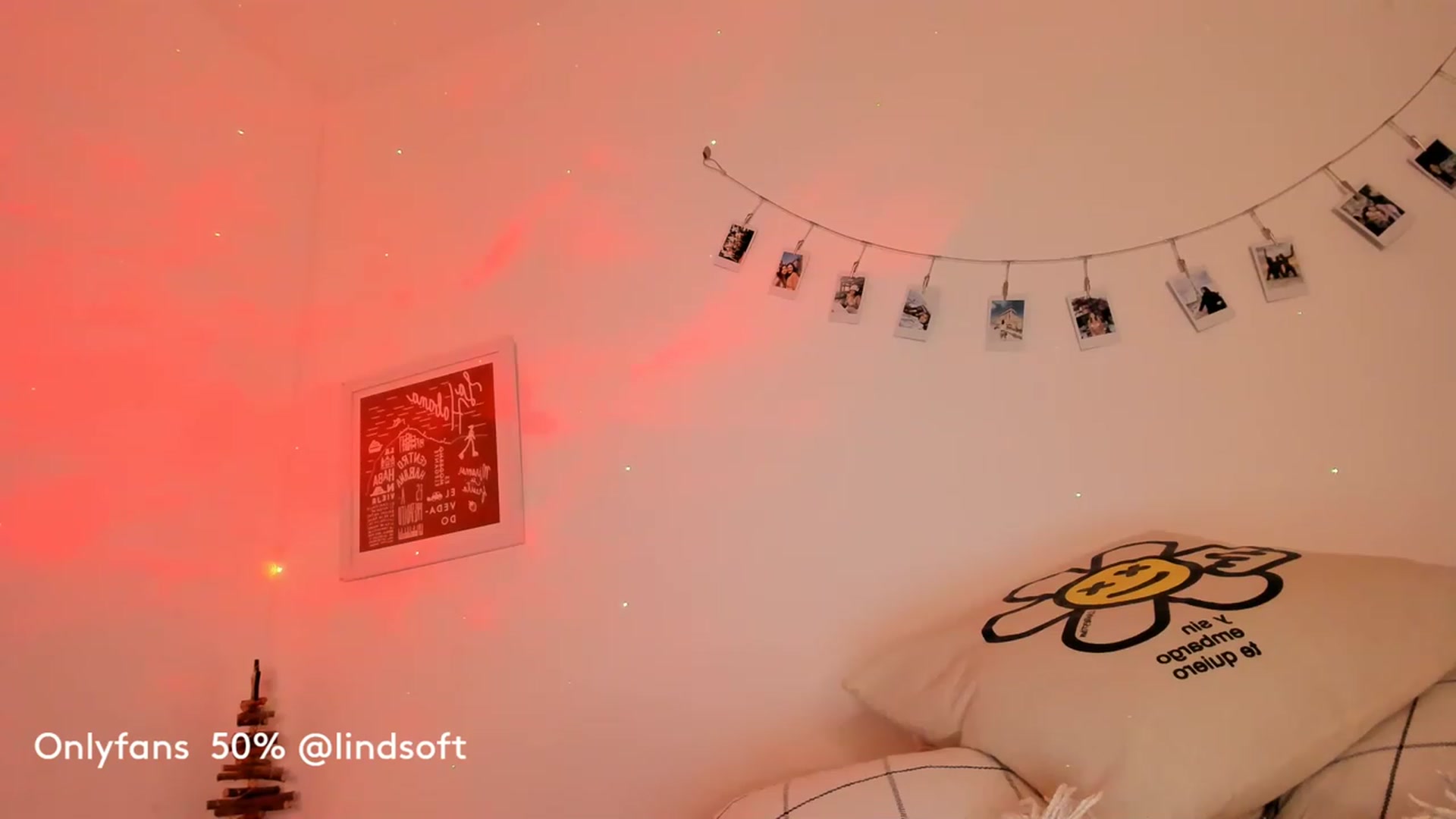 Gallery image thumbnail from Lindsoft's myfreecams stream on, 12/23/2022, 03:15 image 15 of 20