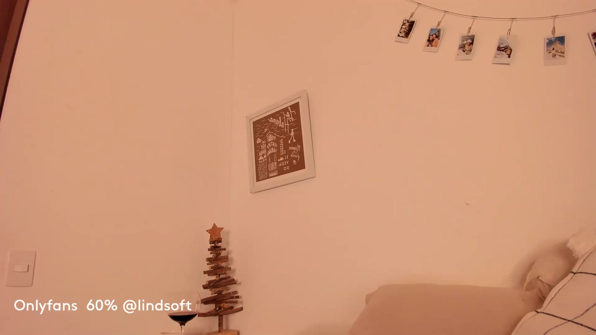 Gallery image thumbnail from Lindsoft's myfreecams stream on, 12/29/2022, 24:30 image 1 of 20