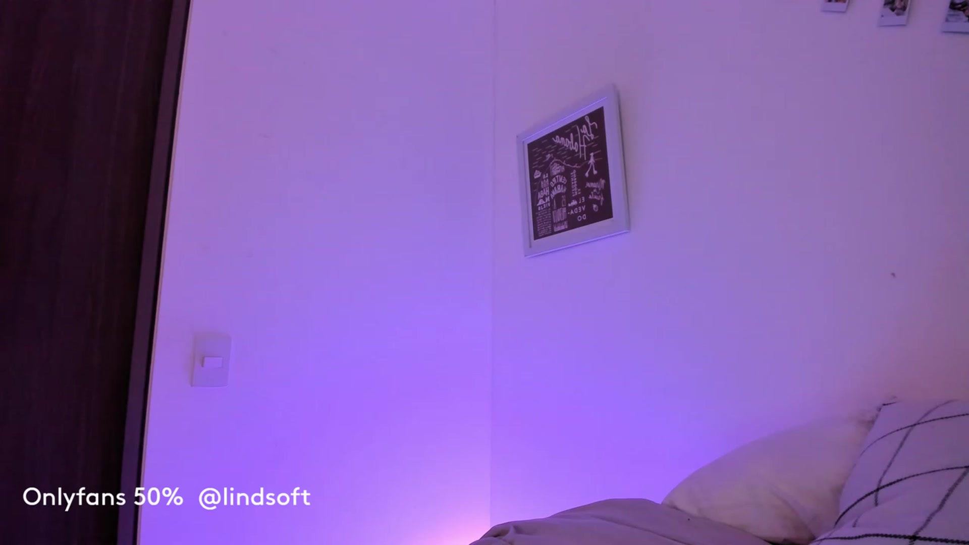Gallery image thumbnail from Lindsoft's myfreecams stream on, 01/18/2023, 02:59 image 6 of 20