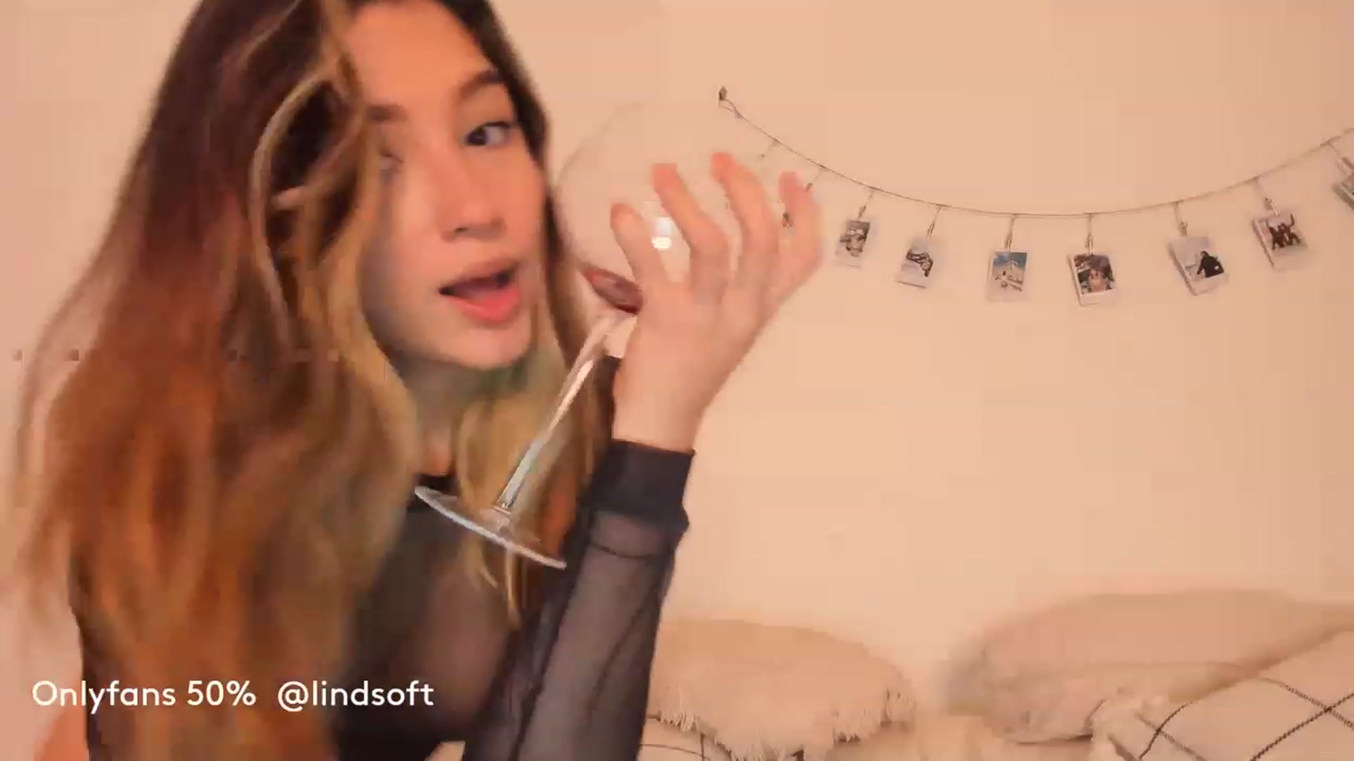 Gallery image thumbnail from Lindsoft's myfreecams stream on, 01/27/2023, 03:18 image 12 of 20