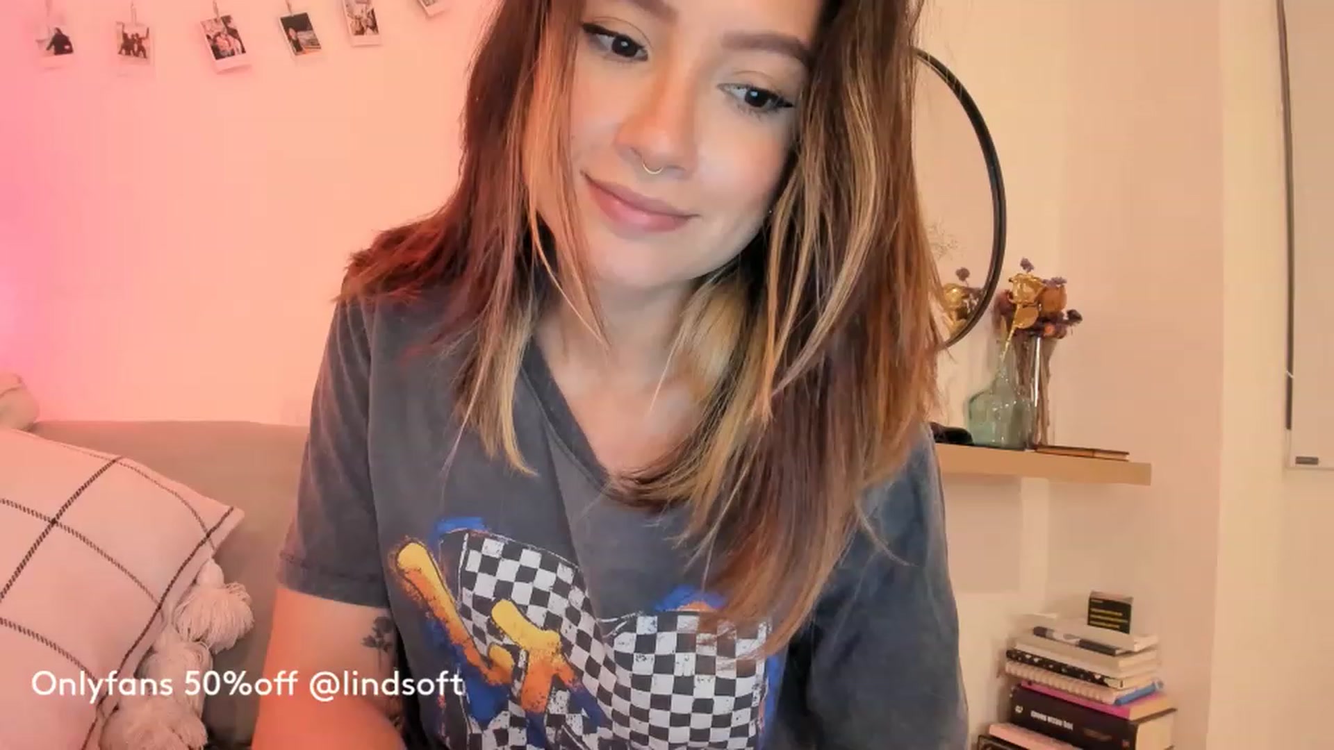 Gallery image thumbnail from Lindsoft's myfreecams stream on, 05/23/2023, 03:34 image 7 of 20
