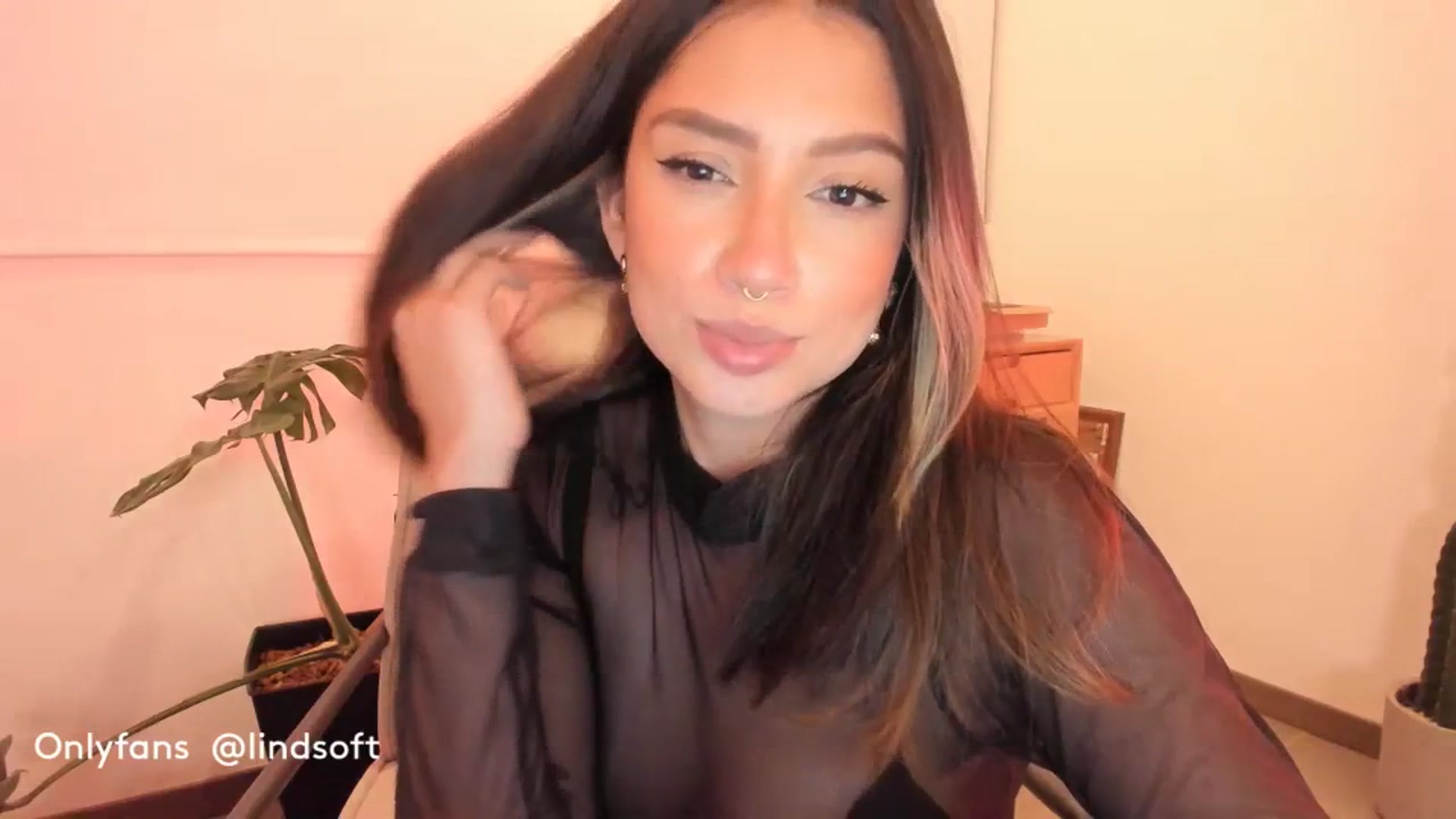 Gallery image thumbnail from Lindsoft's myfreecams stream on, 06/27/2023, 03:21 image 9 of 20