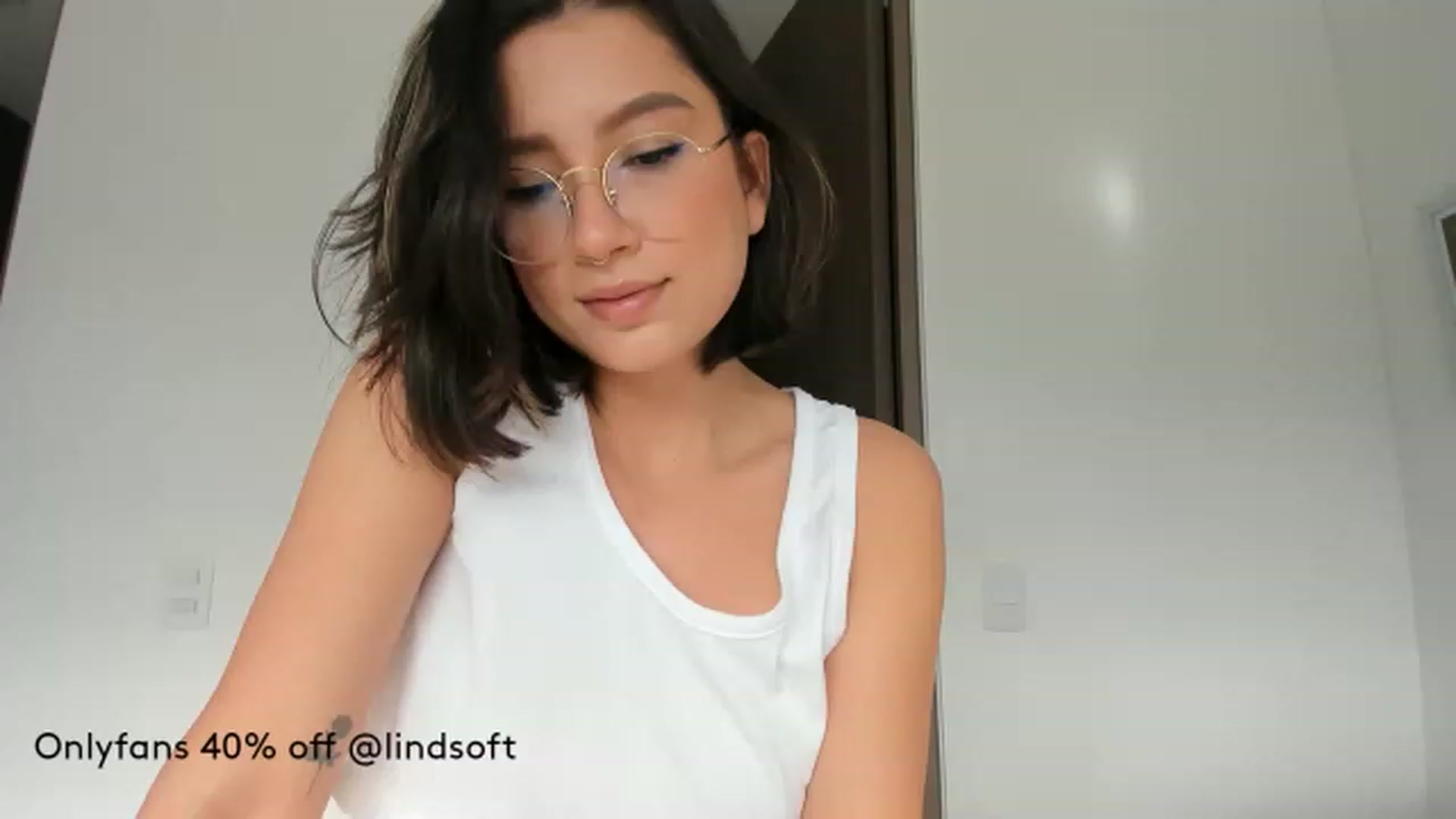 Gallery image thumbnail from Lindsoft's myfreecams stream on, 07/23/2023, 22:50 image 6 of 20