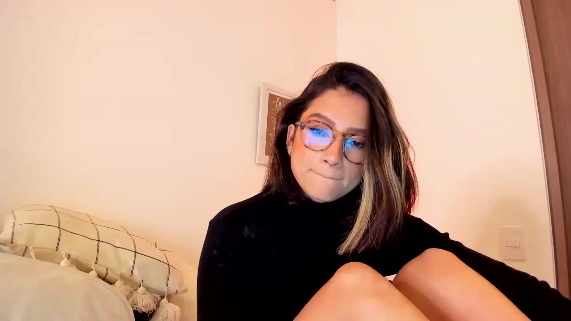 Gallery image thumbnail from Lindsoft's myfreecams stream on, 08/23/2023, 03:18 image 17 of 20