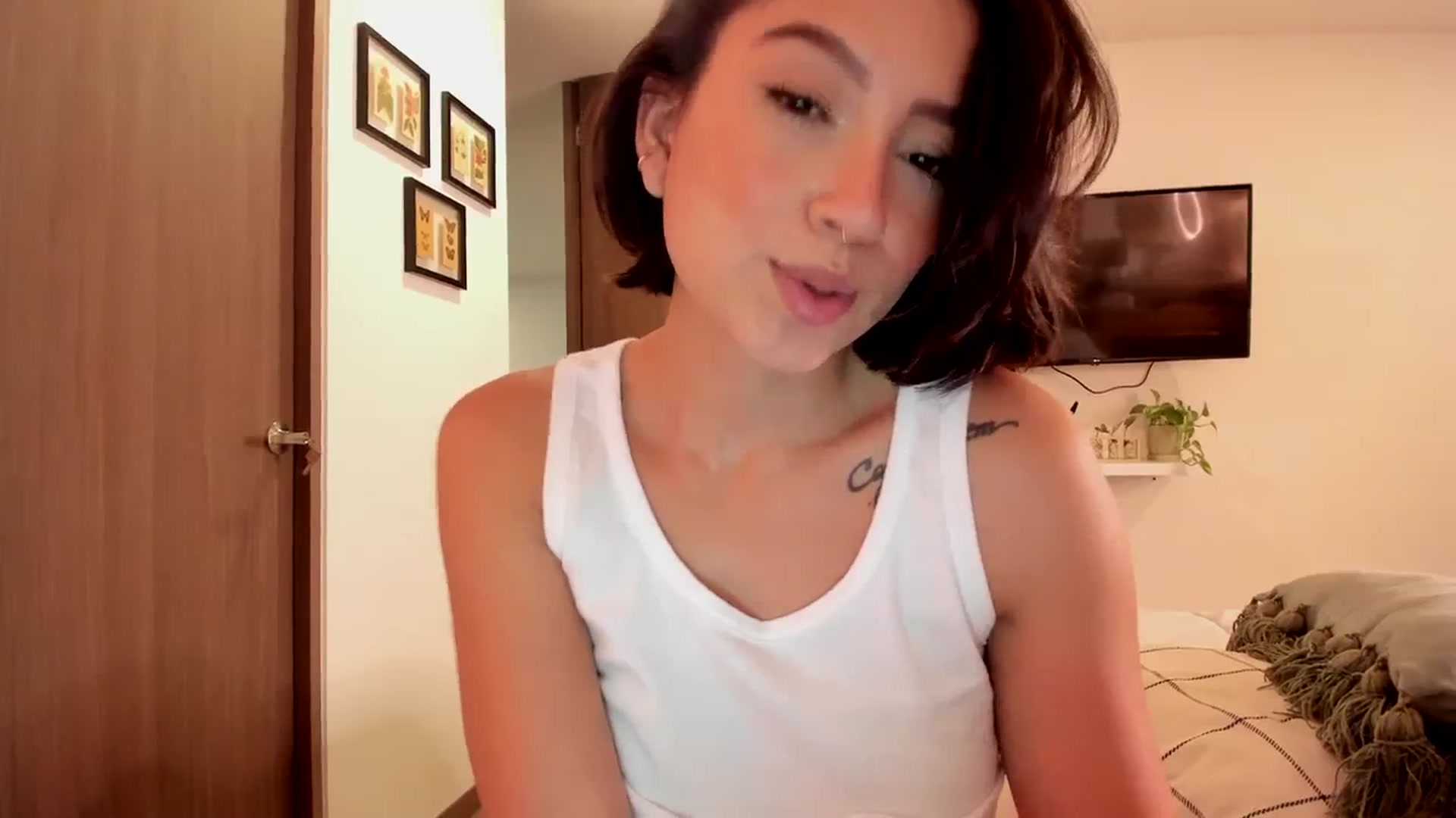 Gallery image thumbnail from Lindsoft's myfreecams stream on, 09/23/2023, 02:51 image 4 of 20