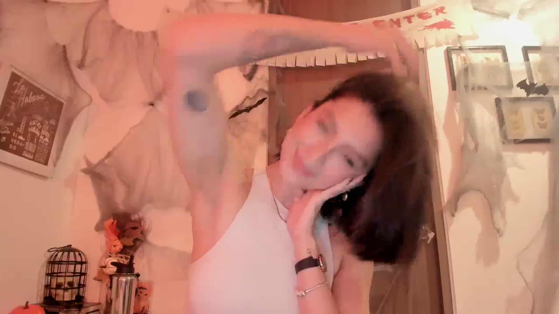 Gallery image thumbnail from Lindsoft's myfreecams stream on, 10/18/2023, 24:48 image 15 of 20