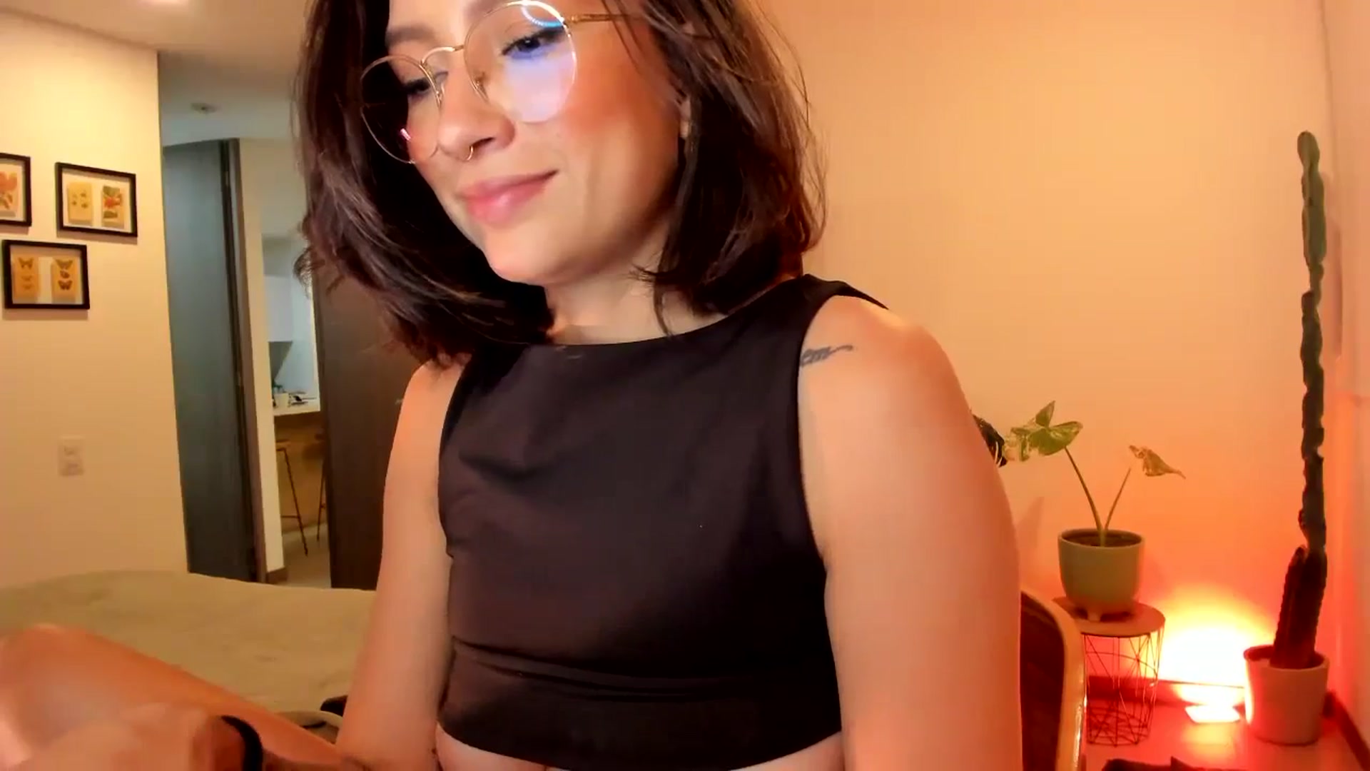 Gallery image thumbnail from Lindsoft's myfreecams stream on, 01/15/2024, 05:02 image 18 of 20