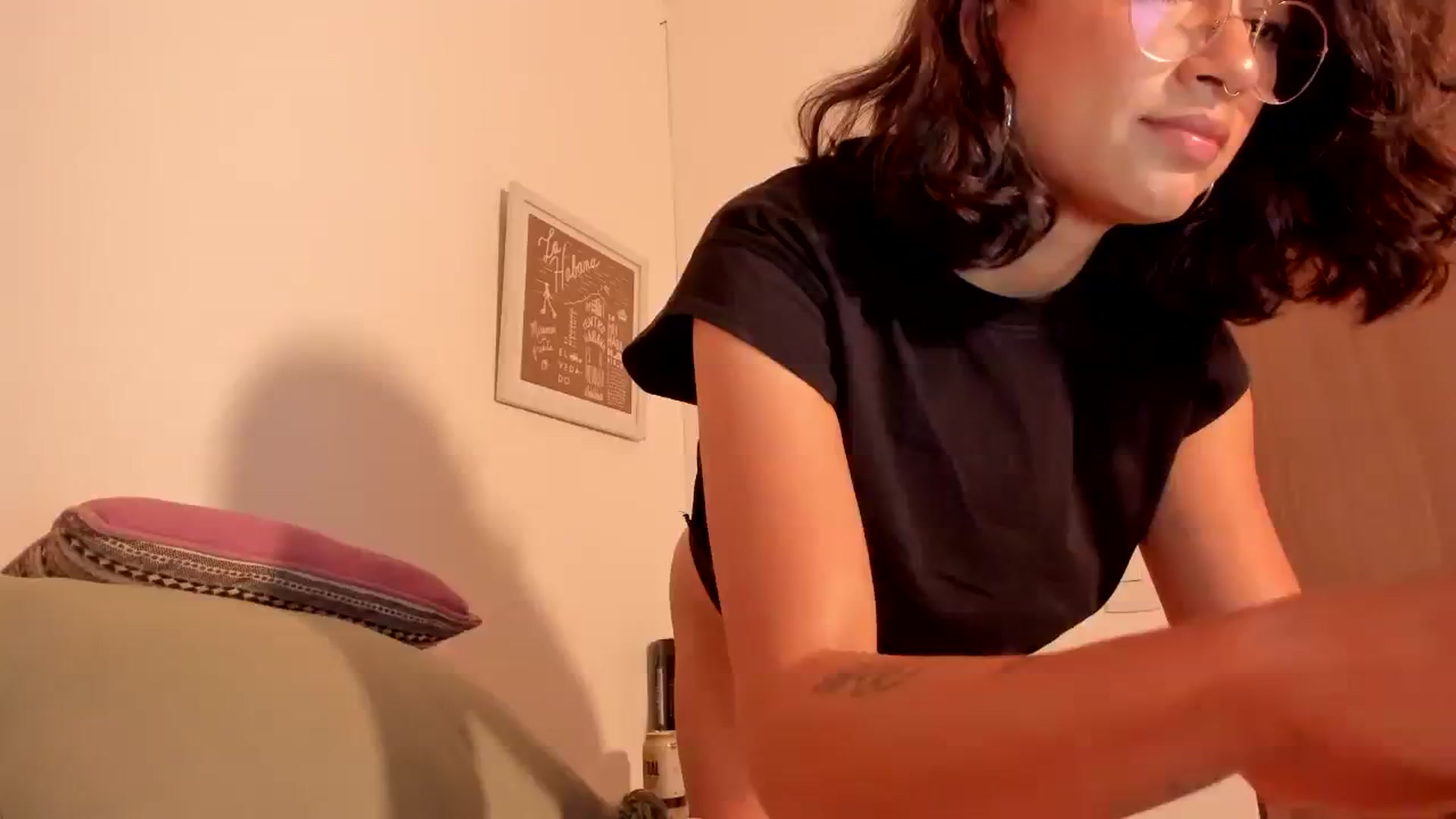 Gallery image thumbnail from Lindsoft's myfreecams stream on, 02/20/2024, 23:21 image 17 of 20