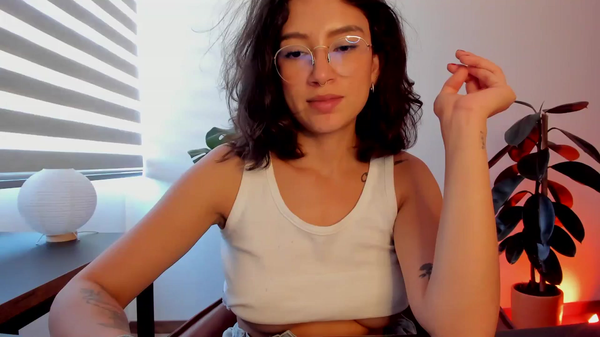 Gallery image thumbnail from Lindsoft's myfreecams stream on, 03/10/2024, 21:59 image 19 of 20